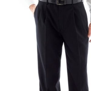 Men's Stafford Classic Fit Black Pleats 38x29